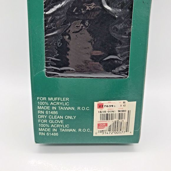 Vintage Bill Blass Matching Black Acrylic Muffler and Gloves Set Womens OSFM NOS - Picture 6 of 7